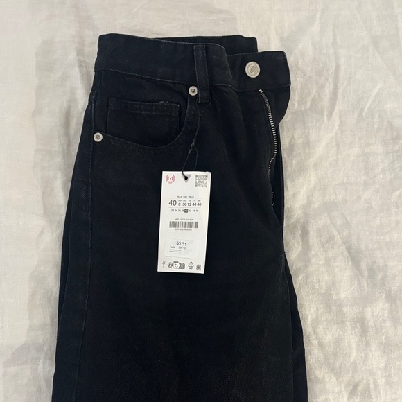 Never Worn - Zara Black High Rise Women Jeans - Picture 4 of 4